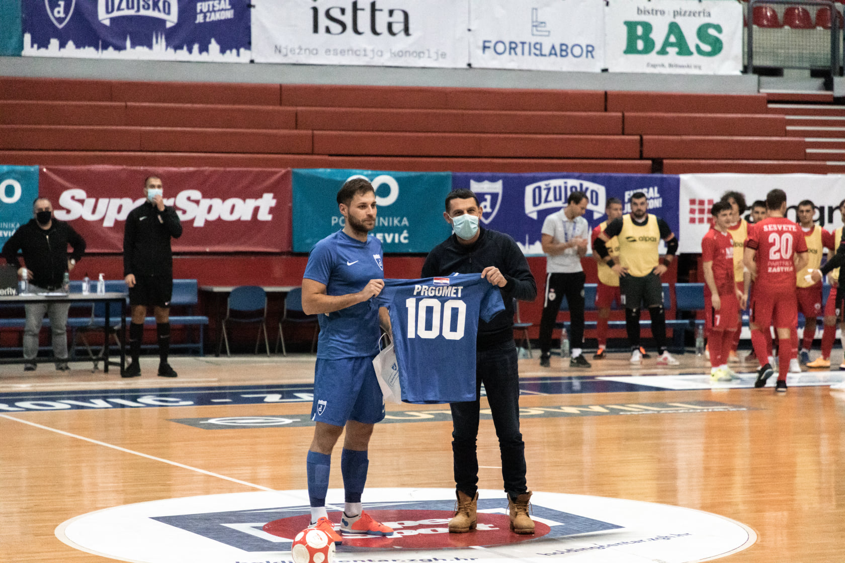 Prgomet protiv Alumnusa jubilej.