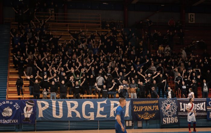 Povratak publike na tribine