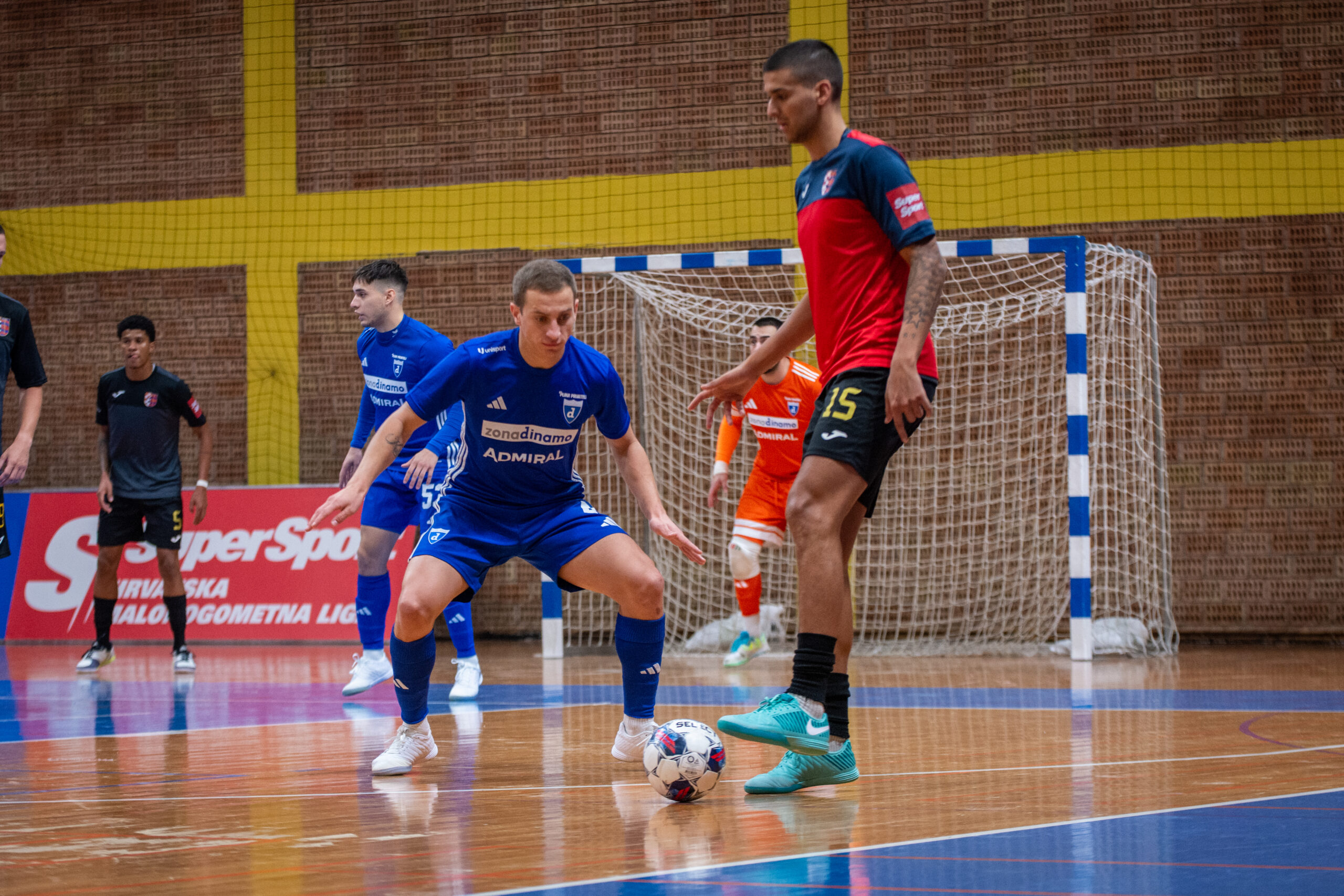 Futsal Dinamo - Square