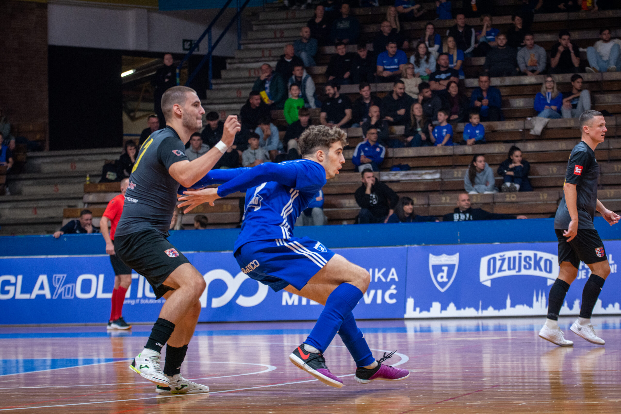 Futsal Dinamo - Square
