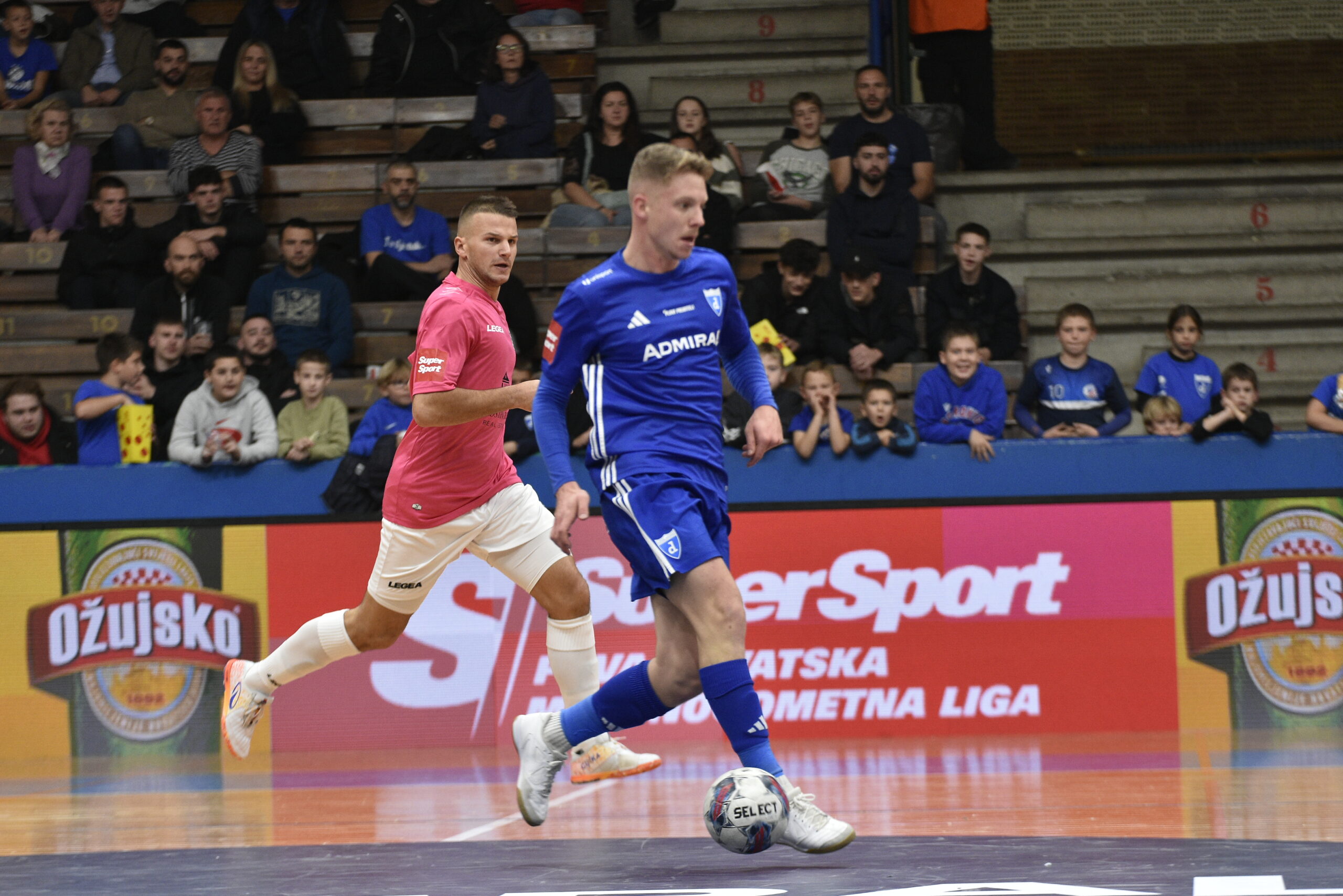 Futsal Dinamo - Crnica