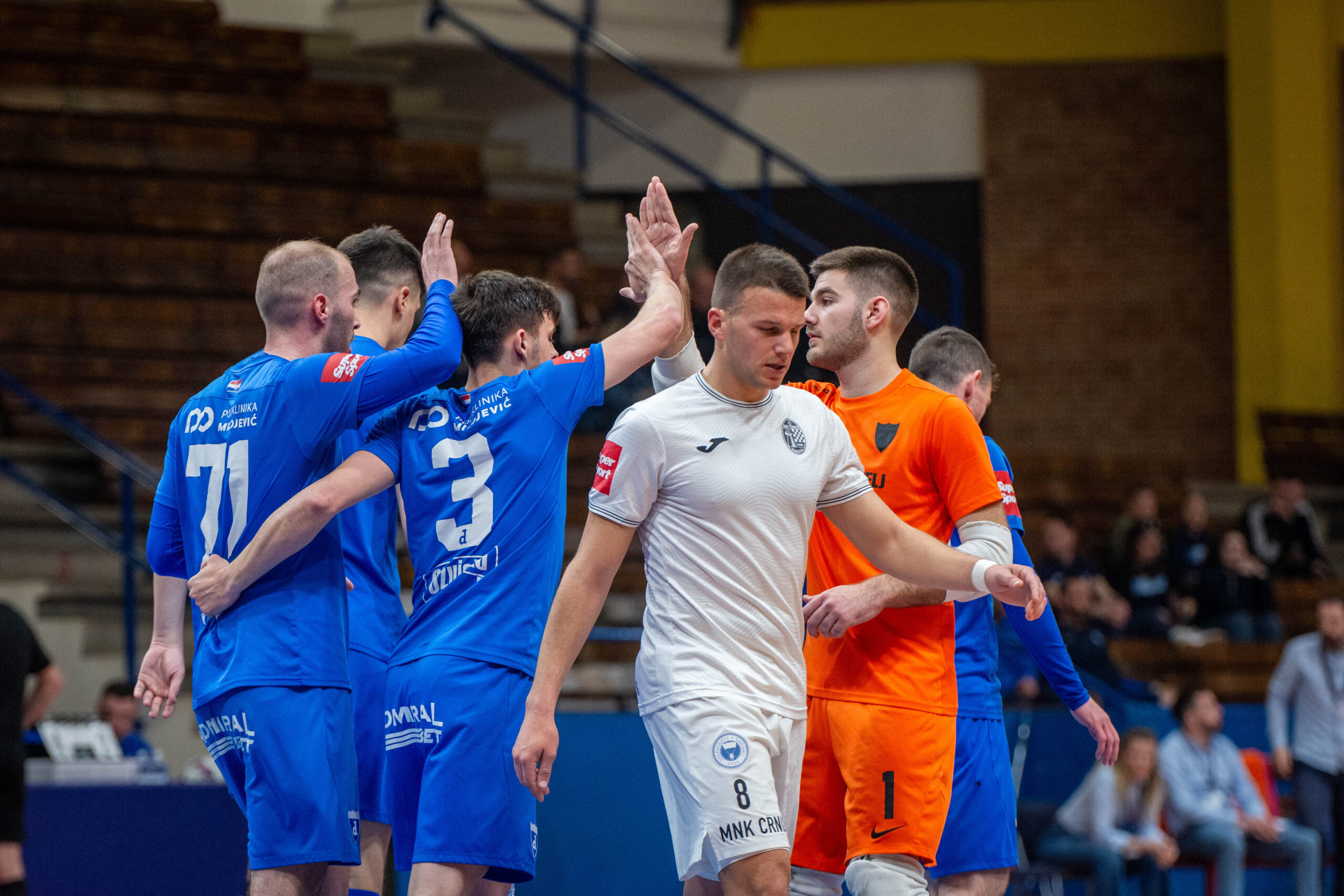 Futsal Dinamo - Crnica