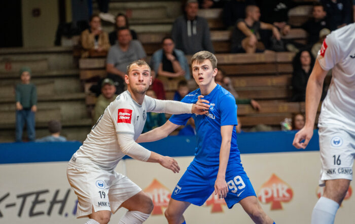 Futsal Dinamo - Crnica