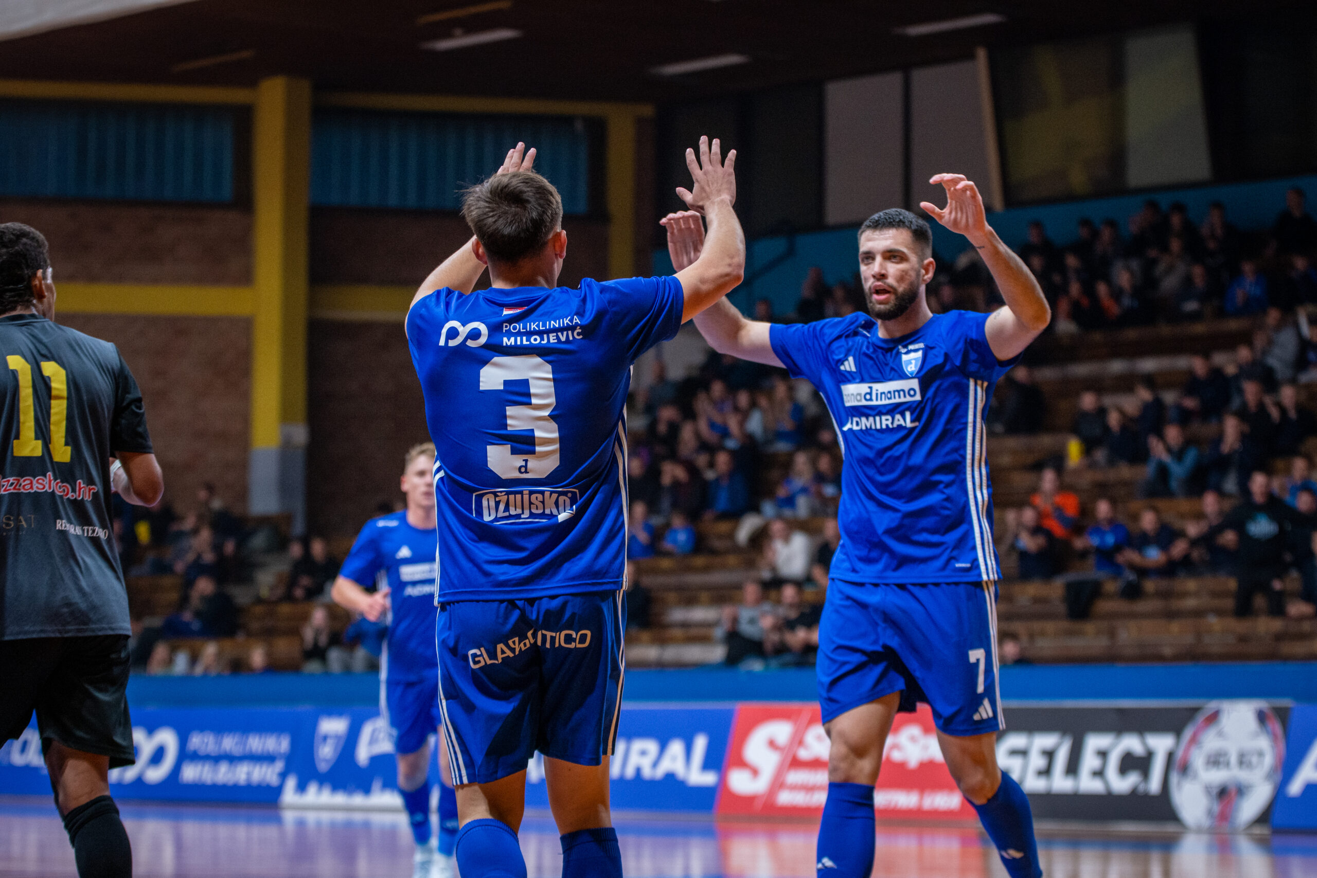 Futsal Dinamo - Square