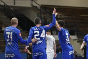 Futsal Dinamo - Crnica